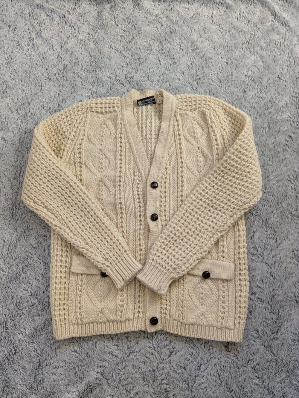 Gaeltarra Irish Cream Cardigan Sweater Chunky Size Large Pockets Buttons